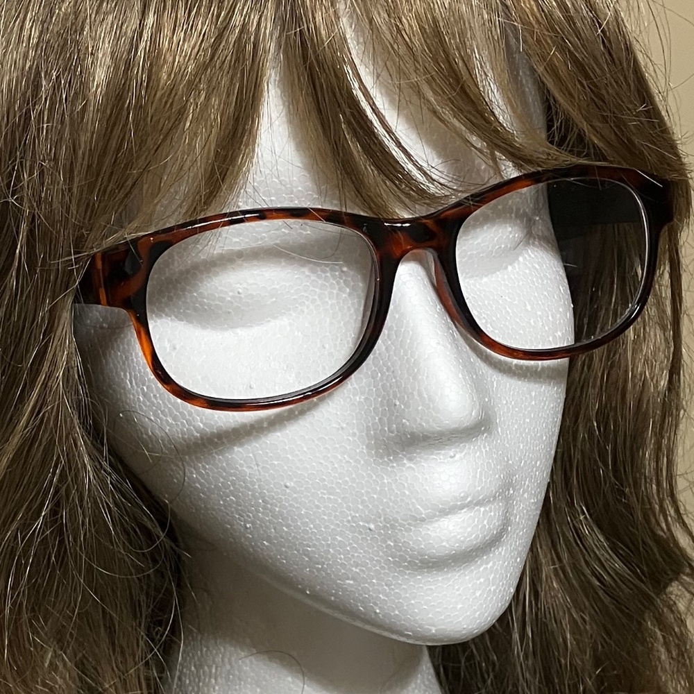 💋BETSEY JOHNSON TORTOISE FRAME READERS, 150 STRENGTH WITH BLACK BETSEY CASE 💋